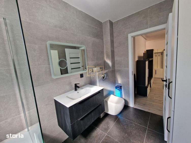 Apartament cu 3 camere semidecomandat în Florești