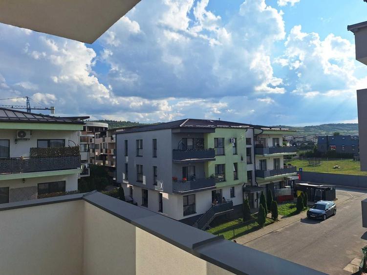 Apartament cu 2 camere decomandat în Florești
