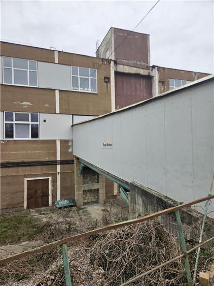 Spațiu industrial, de 6,800 mp, în Periferie