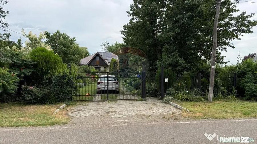 Casă cu 5 camere cu Teren 1000 Mp în Ciușlea