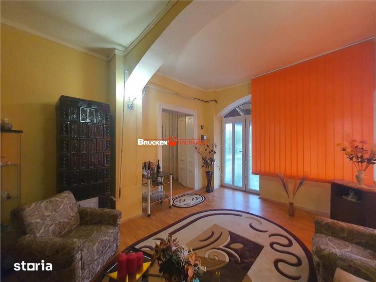 Casă cu 6 camere cu Teren 824 Mp în Central