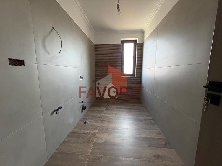 Duplex cu 3 camere cu Canalizare în Sânandrei