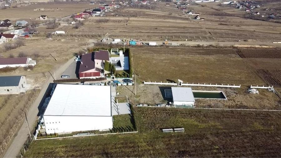 Spațiu comercial, în Scobinți