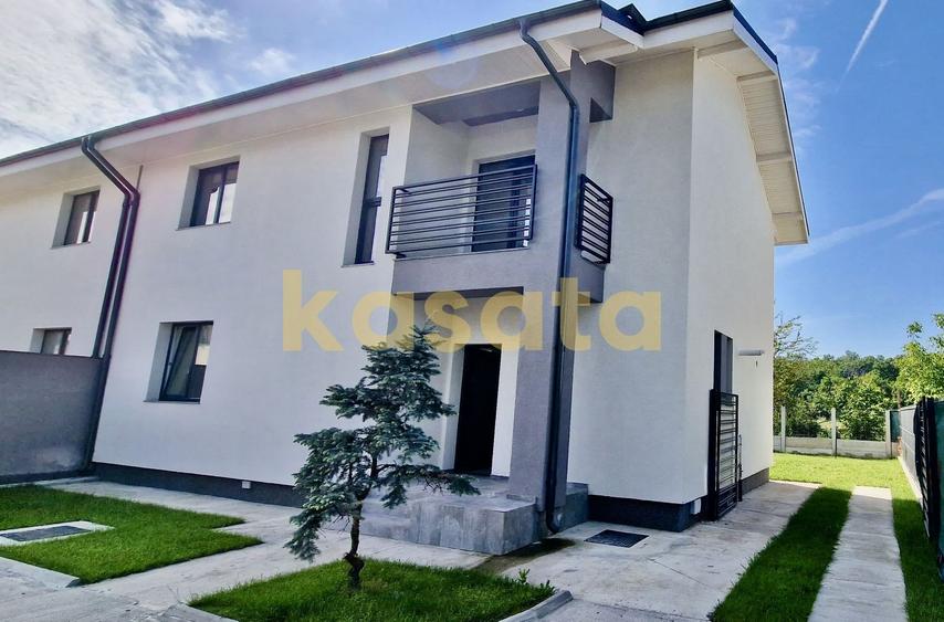 Duplex cu 4 camere cu Canalizare în Nord