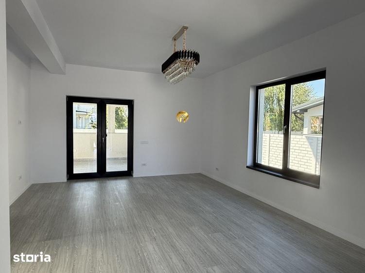 Casă cu 4 camere cu Teren 400 Mp în Central