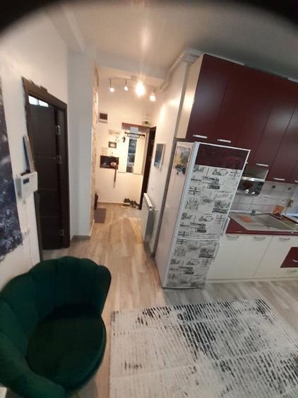Apartament cu 2 camere semidecomandat în Universitate