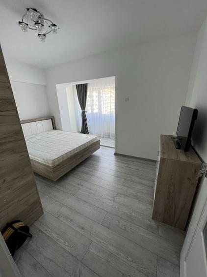 Apartament cu 3 camere decomandat în Ultracentral