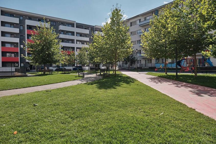 Apartament cu 2 camere semidecomandat, mobilat în Iris