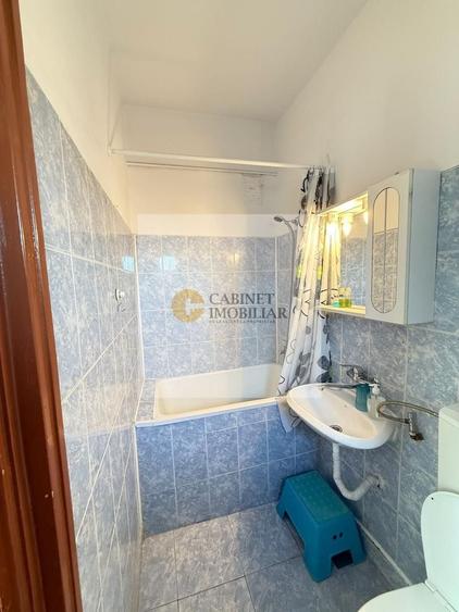 Apartament cu 2 camere semidecomandat, mobilat în Romană