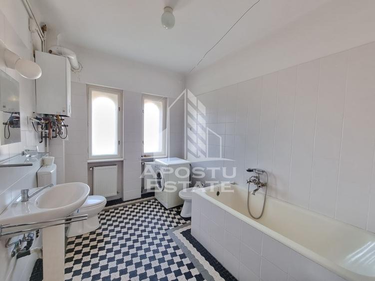 Apartament cu 2 camere semidecomandat, mobilat în Bălcescu