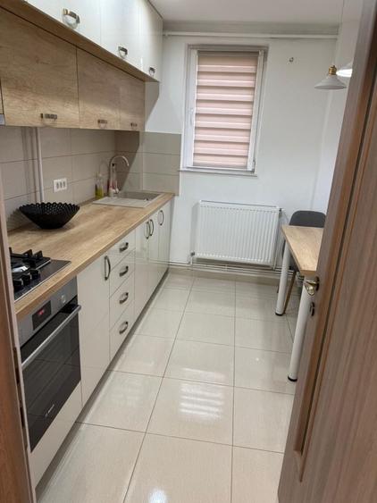 Apartament cu 2 camere semidecomandat în Calea București