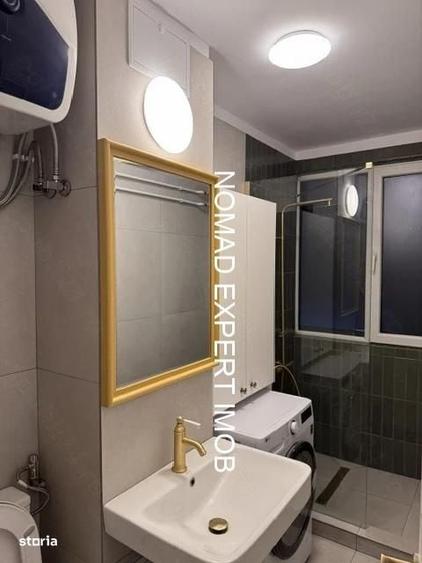 Apartament cu 3 camere semidecomandat în Cantemir