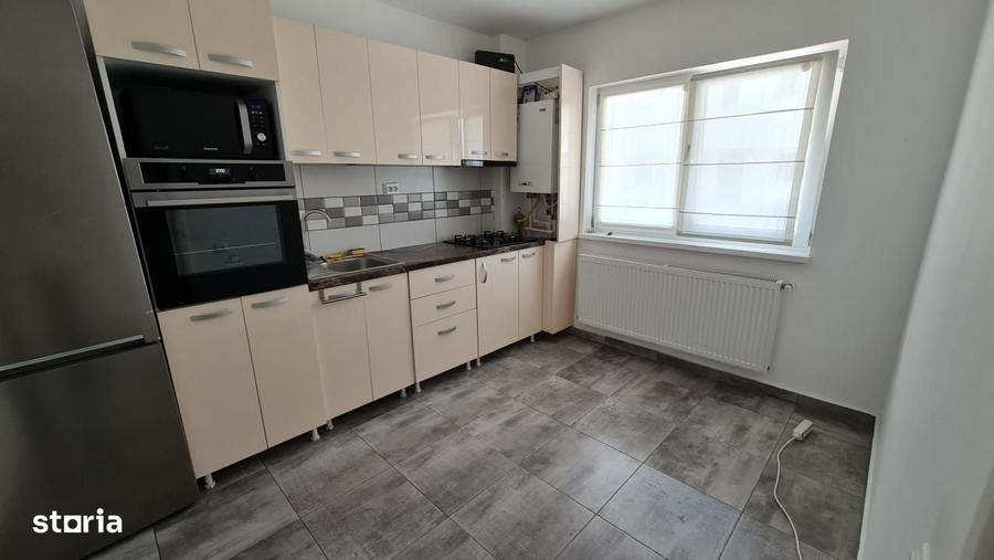 Casă cu 4 camere în Tunari