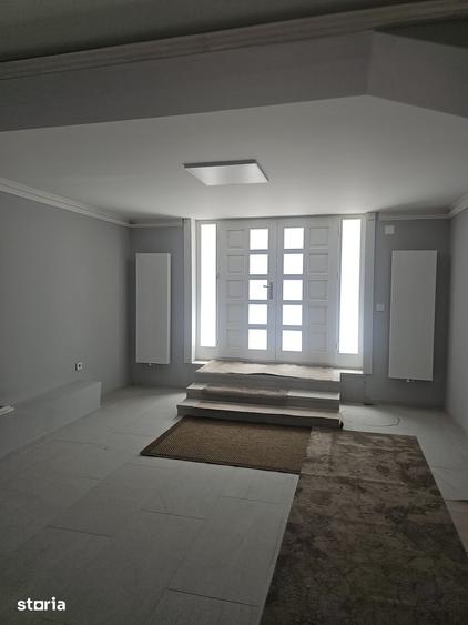 Spațiu comercial, de 450 mp, în Copou