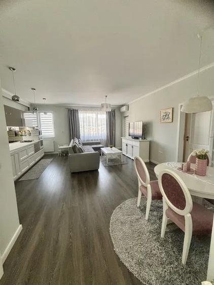 Apartament cu 2 camere semidecomandat în Florești
