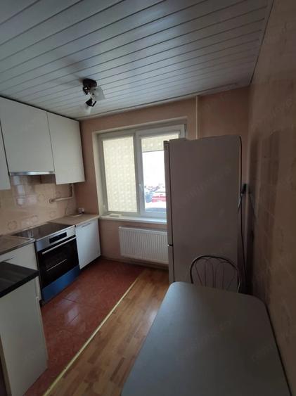 Apartament cu 2 camere decomandat în Telegrafului