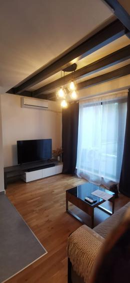 Apartament cu 2 camere decomandat, mobilat în Băneasa