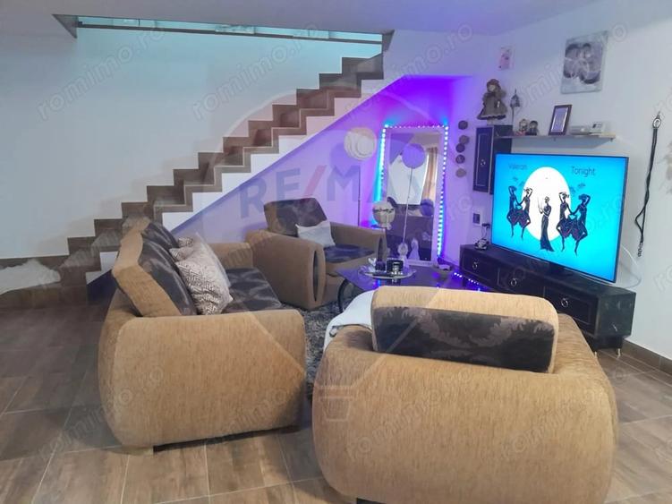 Casă cu 4 camere cu Teren 2500 Mp în Oeștii Pământeni