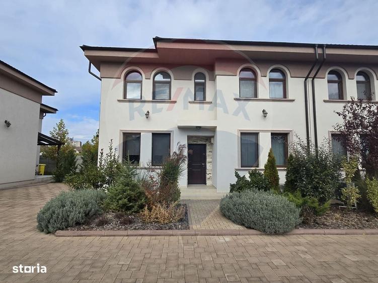 Casă cu 4 camere cu Teren 300 Mp în Ferme
