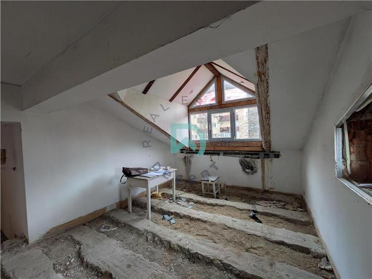 Garsonieră decomandată în Răcădău