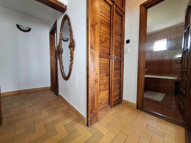 Apartament spatios - 3 camere - 2 bai - 67 mp - zona Lipovei - 15