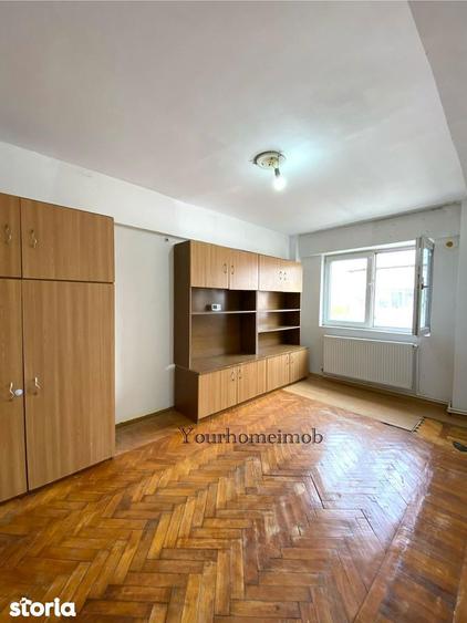 Garsonieră decomandată în Brestei