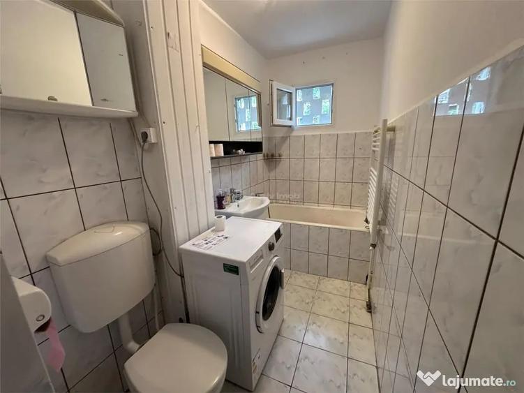 Apartament cu 2 camere semidecomandat în Central