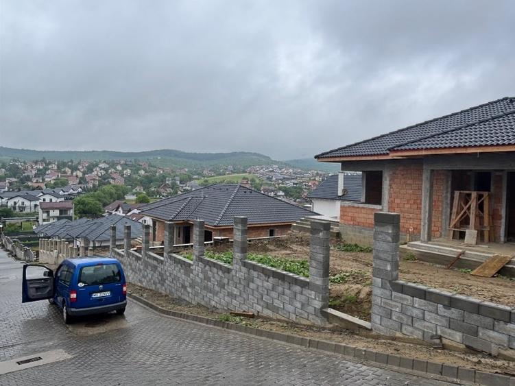 Casă individuală cu 4 camere cu Teren 609 Mp în Livezeni