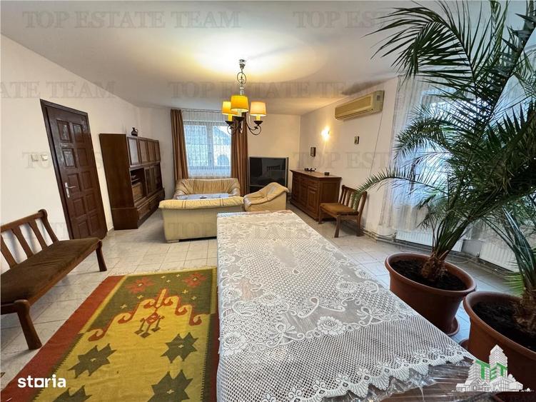 Casă cu 4 camere în Crovu
