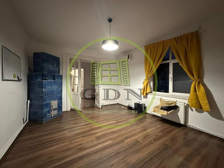 Casă individuală cu 3 camere cu Canalizare în Central