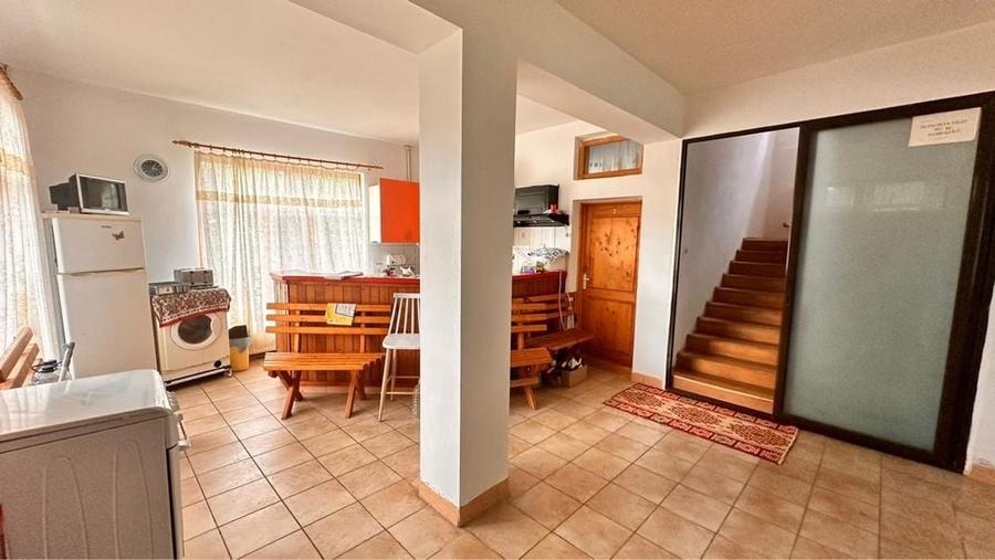Casă cu 4 camere în Chiajna
