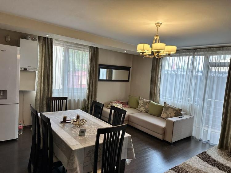 Apartament cu 3 camere decomandat în Central