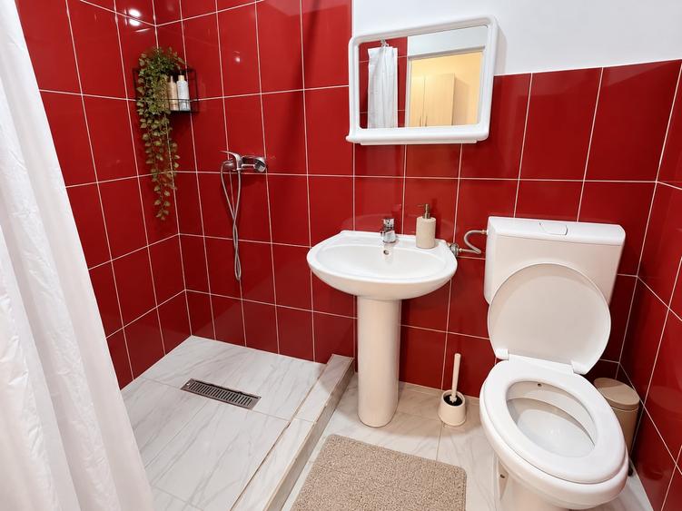 Garsonieră decomandată, mobilată în Complex Studențesc