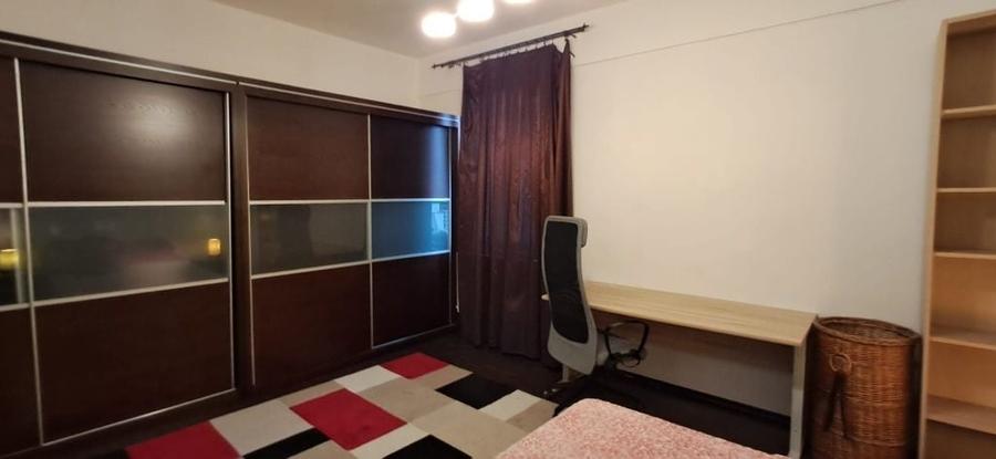 Apartament cu 3 camere decomandat în Dosu Bricii