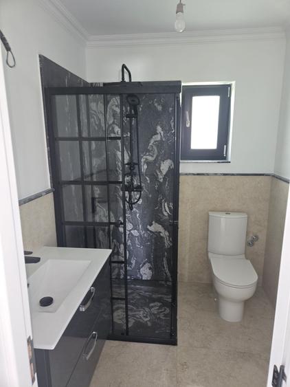 Casă cu 4 camere cu Teren 600 Mp în Central