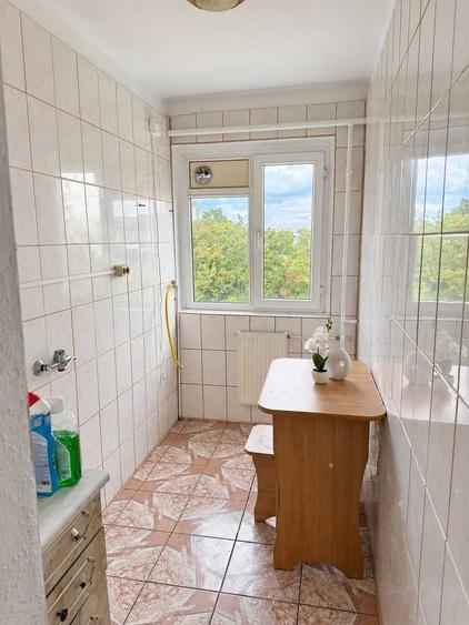 Apartament cu 2 camere semidecomandat în Satu Nou