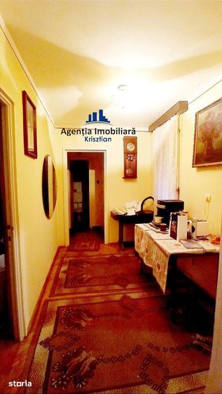 Apartament cu 4 camere decomandat în Burdea