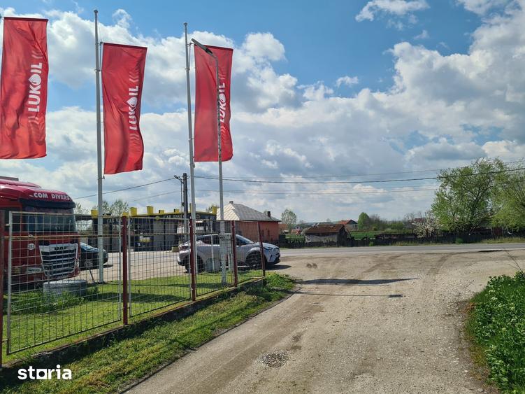 Teren de 5656 mp, în Mihăești