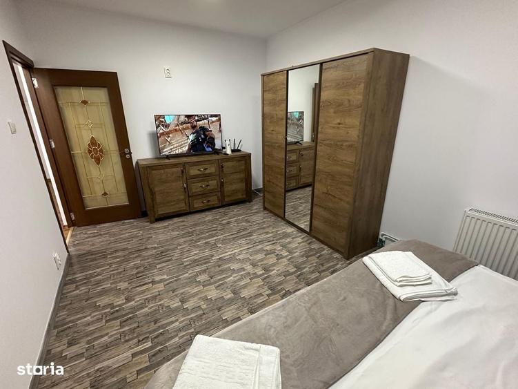 Casă cu 4 camere decomandat în Central