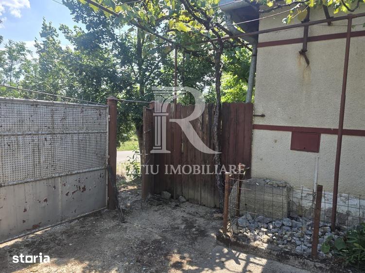 Casă cu 2 camere cu Teren 4029 Mp în Sânmartin