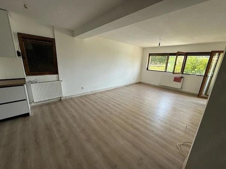 Apartament cu 3 camere în Chișoda