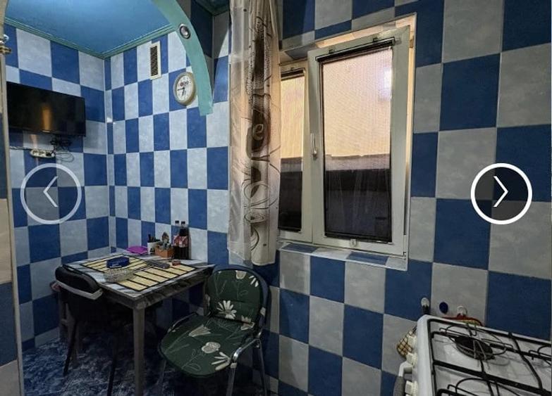 Apartament cu 3 camere decomandat în Costin Georgian
