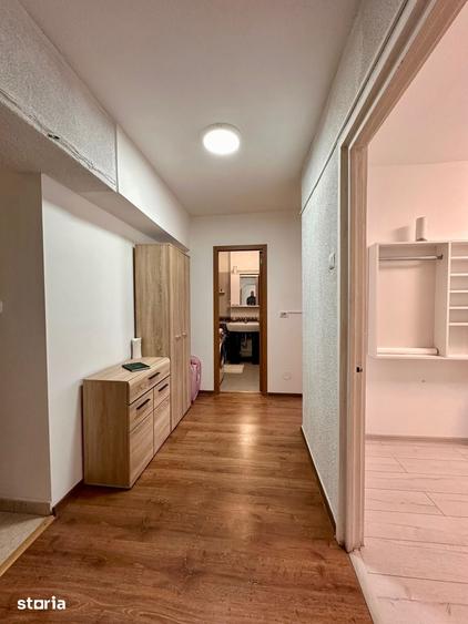 Apartament cu 3 camere decomandat în Obor