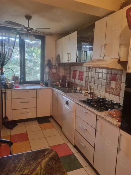 Casă cu 5 camere cu Teren 250 Mp în Central