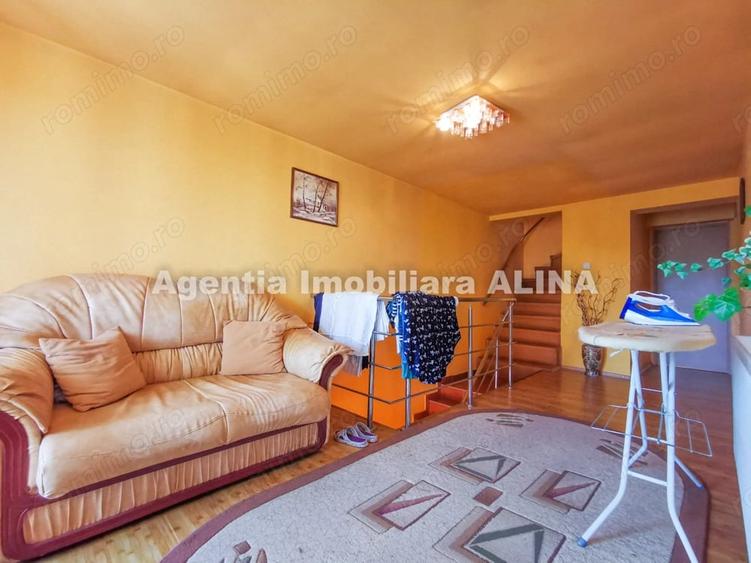 Casă cu 3 camere în Vulcan