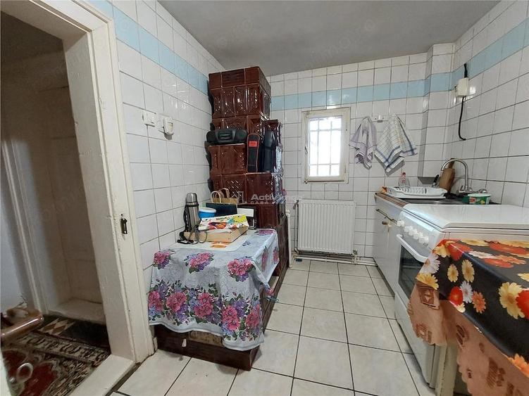 Casă cu 5 camere cu Teren 3815 Mp în Vernești