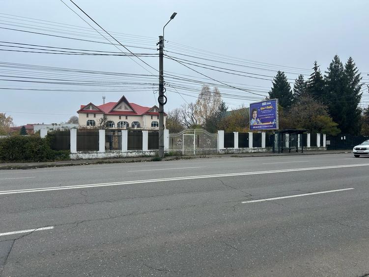 Casă cu 12 camere cu Canalizare în Albert