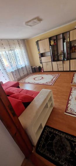 Apartament cu 2 camere semidecomandat în Petros