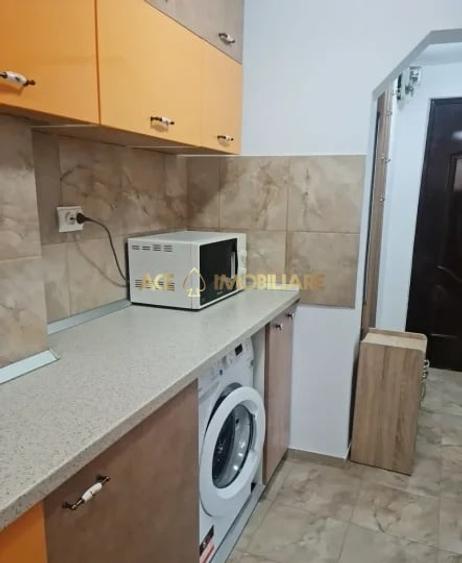 Apartament cu 2 camere decomandat, mobilat în Victoriei