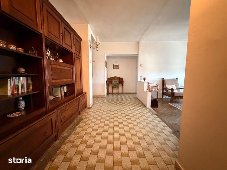 Apartament cu 4 camere în Grivița